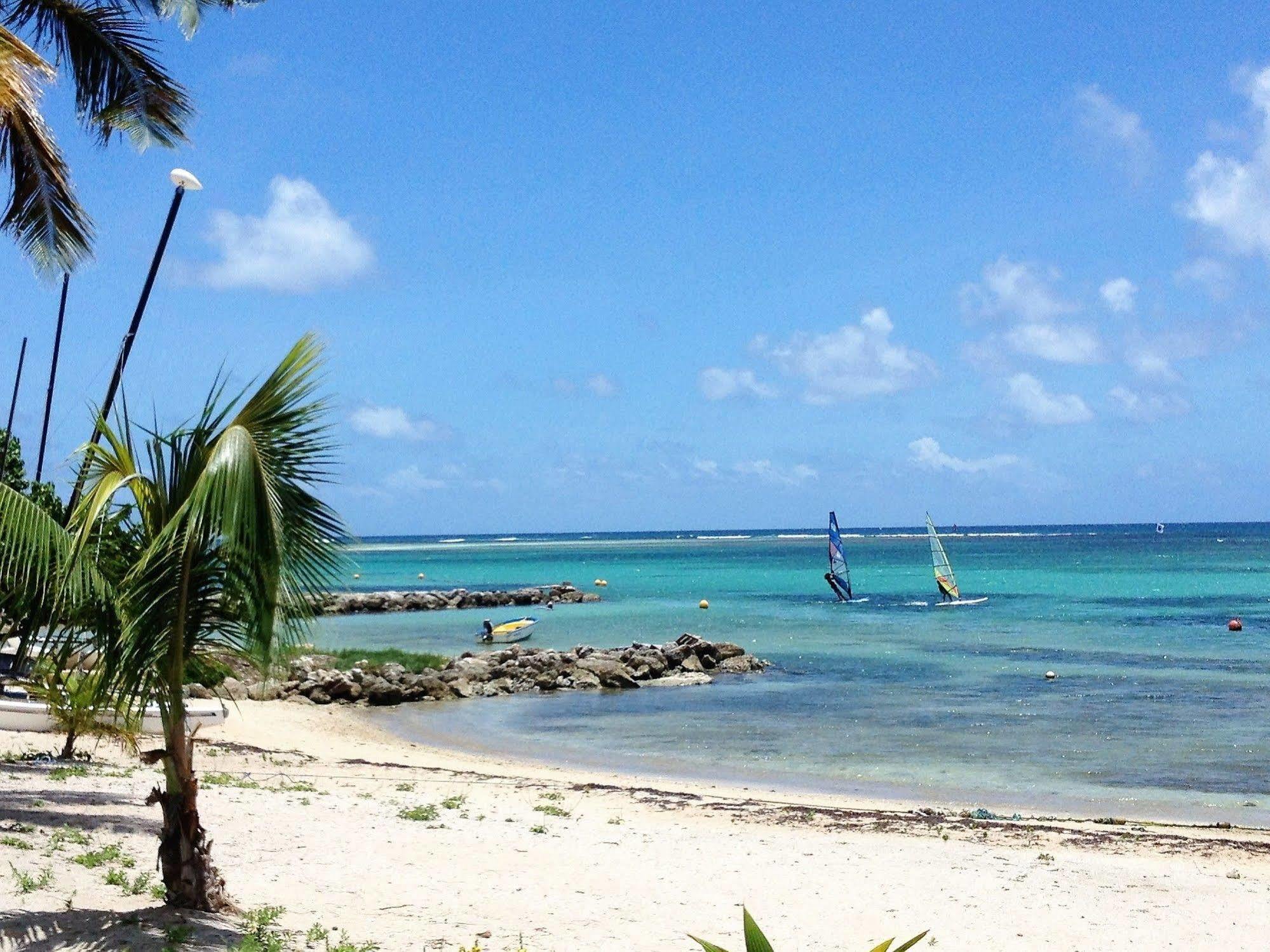 Ti.Maanga Vue Mer Pieds Dans L'Eau Saint-Francois (Grande-Terre) Exterior foto